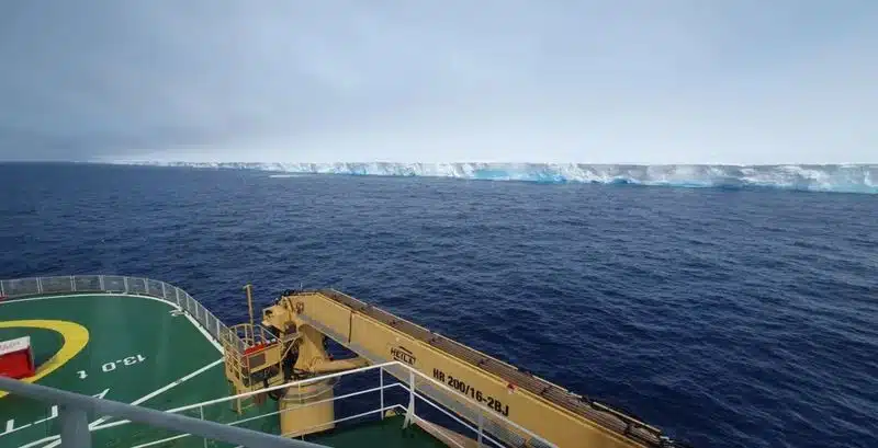Maior iceberg do mundo se solta da Antártida com quase um trilhão de toneladas sabiaspalavras.com - Maior iceberg do mundo se solta da Antártida com quase um trilhão de toneladas