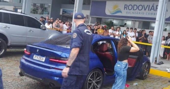 MISTÉRIO: Quatro jovens são encontrados sem vida dentro de BMW
