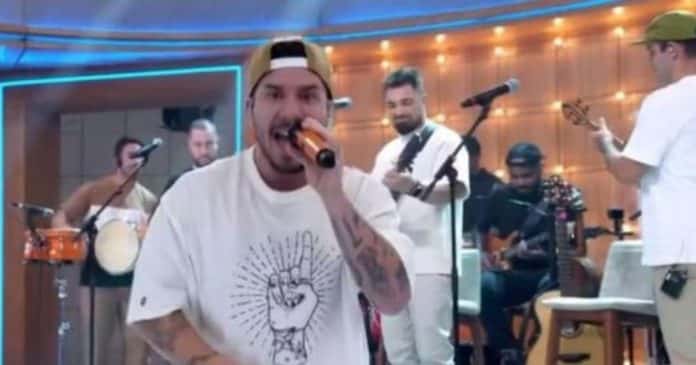 Vocalista do Jeito Moleque vira meme após performance vergonhosa de Backstreet Boys no ‘Encontro’
