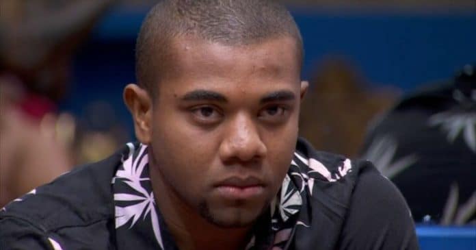 Davi, participante do BBB 24, com apenas 21 anos enfrentou três infartos devido a desafios pessoais