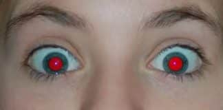 Por que suas pupilas ficam vermelhas nas fotos? Pessoas ficaram assustadas após saberem o real motivo