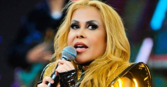 Joelma tem passaporte bloqueado por dívida trabalhista de mais de R$ 1 Milhão