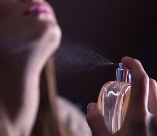 Descubras as fragrâncias femininas que NÃO ENJOAM e que são DURADOURAS e MARCANTES