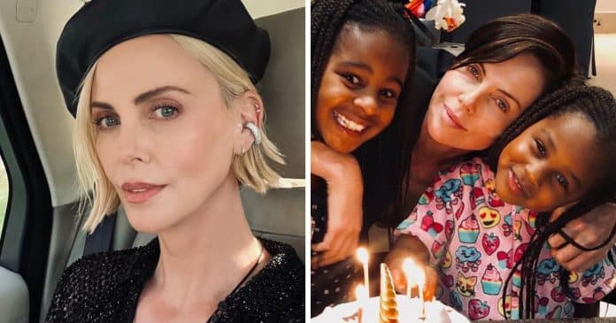 charlize-theron-rotula-abertamente-suas-filhas-de-babacas-afirmando-que-outros-pais-podem-se-identificar Charlize Theron rotula abertamente suas filhas de “babacas” afirmando que outros pais podem se identificar