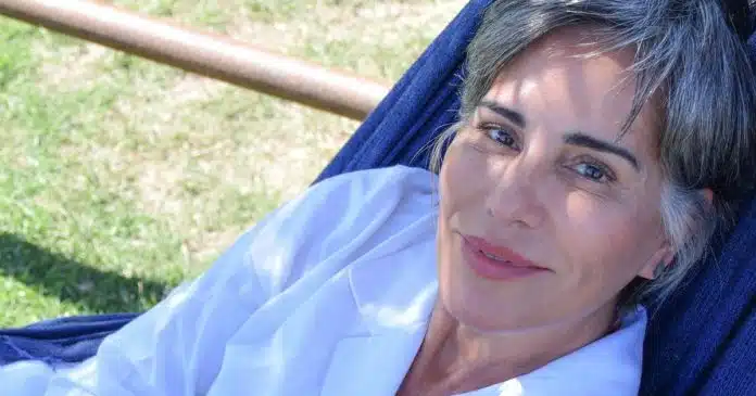 gloria-pires-e-condenada-a-pagar-r-550-mil-para-ex-funcionaria-depois-de-ser-processada Gloria Pires é condenada a pagar R$ 550 mil para ex-funcionária depois de ser processada