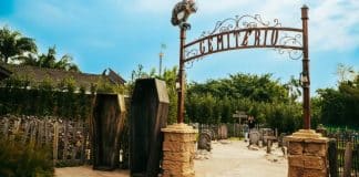 Beto Carrero World surpreende ao inaugurar fumódromo temático de cemitério em Santa Catarina