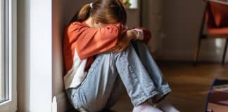 Meninas estão menstruando mais cedo do que nunca – cientistas acreditam que descobriram a causa disso