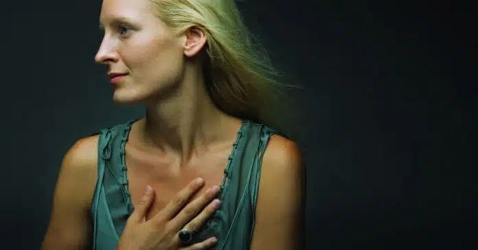 5-sinais-espirituais-de-alerta-como-perceber-as-mensagens-ocultas-de-que-voce-esta-em-perigo 5 Sinais espirituais de alerta: como perceber as mensagens ocultas de que você está em perigo