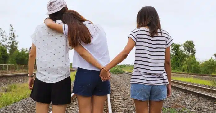 existe-uma-nova-tendencia-de-namoro-chamada-cookie-jarring-e-e-muito-toxica Existe uma nova tendência de namoro chamada “Cookie-Jarring” (e é muito tóxica)