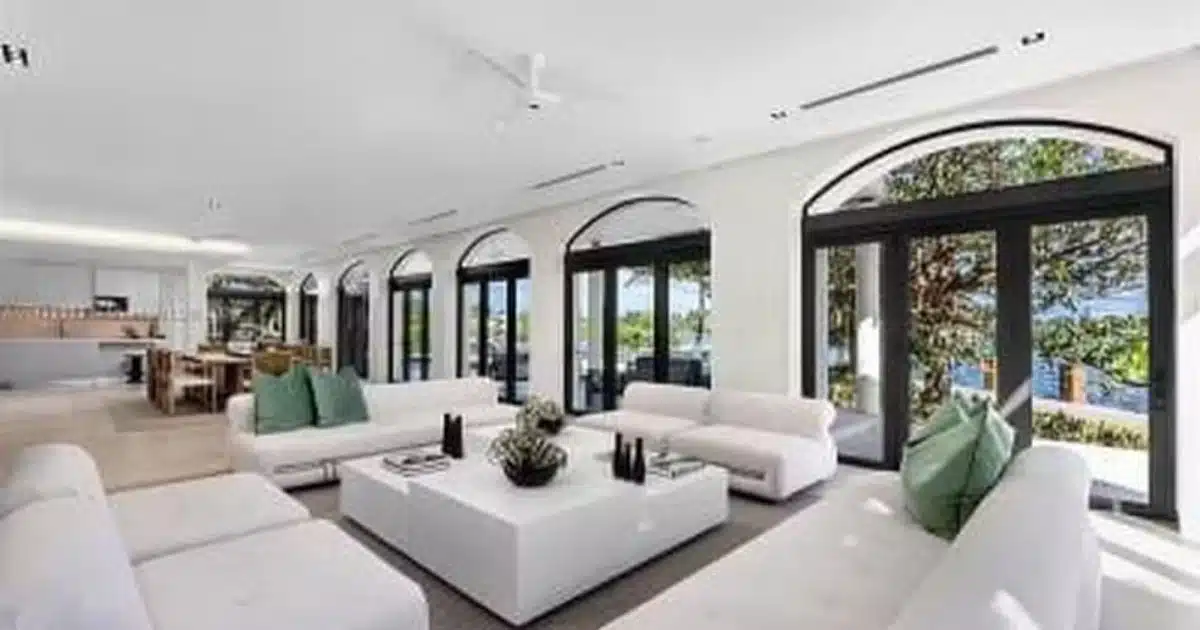 Gusttavo Lima vive uma vida de luxo em Miami com mansão de R$60 milhões sabiaspalavras.com - Gusttavo Lima vive uma vida de luxo em Miami com mansão de R$60 milhões