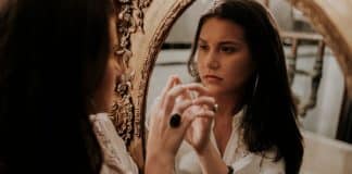 10 Sinais de que há muitas pessoas negativas em sua vida
