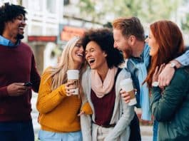 20 Regras sociais que TODAS AS PESSOAS deveriam seguir