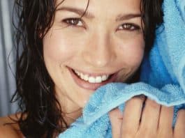 Você pode estar usando toalhas de banho sujas: Descubra a frequência CERTA para lavá-las