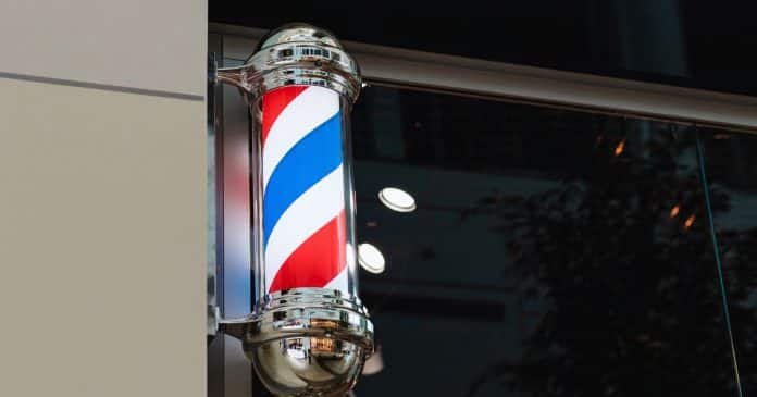 o-significado-oculto-do-poste-de-barbearia-que-poucas-pessoas-conhecem O significado oculto do poste de barbearia que poucas pessoas conhecem