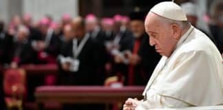 “Profecia dos Papas”: Previsões misteriosas geram discussões nas redes enquanto Papa Francisco continua com saúde abalada