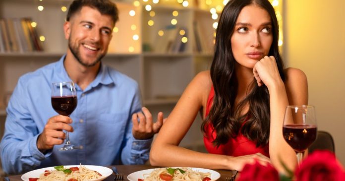 5-atitudes-que-causam-repulsa-nas-mulheres-nos-primeiros-encontros-segundo-especialistas-em-relacionamento 5 Atitudes que “causam repulsa” nas mulheres nos primeiros encontros, segundo especialistas em relacionamento