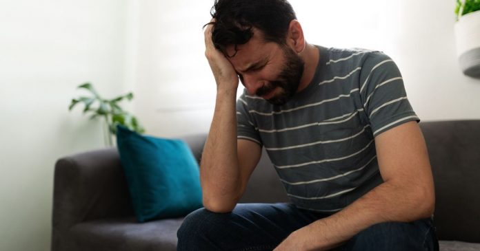 7-sinais-de-que-um-homem-esta-no-seu-limite-e-quase-ninguem-percebe 7 Sinais de que um homem está no seu limite (E quase ninguém percebe)