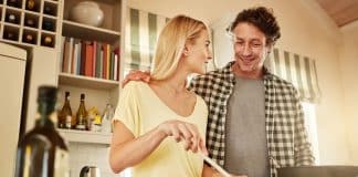 10 Coisas estranhas que todos os homens acham inexplicavelmente atraentes em uma mulher