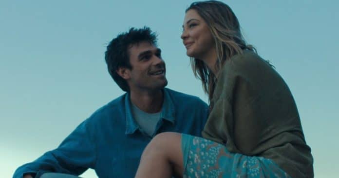 historia-de-amor-arrebatadora-estreia-no-prime-video-e-ja-conquista-fas História de amor arrebatadora baseada em livro estreia no Prime Video e já conquista fãs