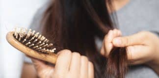 Se você dorme com o cabelo ASSIM você vai ficar careca, segundo dermatologistas
