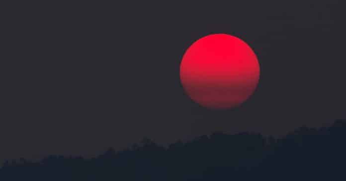 Superlua de Sangue: O eclipse lunar total MAIS LONGO de 2025 acontece em setembro