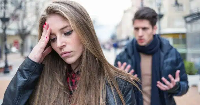 10 Sinais de que um homem é emocionalmente imaturo (mesmo sem perceber)