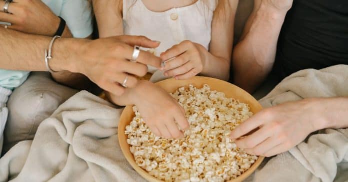 descubra-como-esse-lanche-saudavel-ajuda-na-saciedade-e-no-emagrecimento Descubra como a pipoca é um lanche saudável que ajuda na saciedade e no emagrecimento
