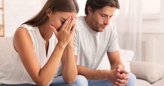 “Infidelidade emocional”: O que é, sinais mais comuns e como lidar com isso no relacionamento