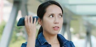 Por que não gostamos da nossa voz gravada quando enviamos mensagem de áudio? O que a psicologia revela