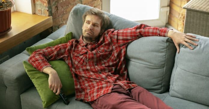 Razões pelas quais você prefere muito mais ficar em casa conforme envelhece