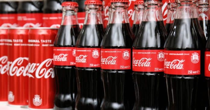Especialista revela “mensagem oculta” no logotipo da Coca-Cola que as pessoas nunca percebem