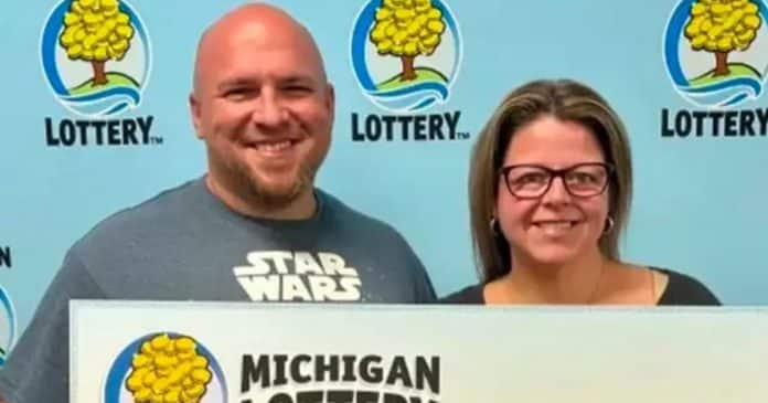 mulher-ganha-premio-bilionario-na-loteria-apos-pedir-ao-chatgpt-para-escolher-seus-numeros Mulher ganha prêmio bilionário na loteria após pedir ao ChatGPT para “escolher” seus números
