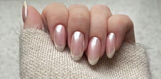 Unhas de vidro: O visual transparente e sofisticado que está conquistando as apaixonadas por beleza Unhas de vidro: O visual transparente e sofisticado que está conquistando as apaixonadas por beleza