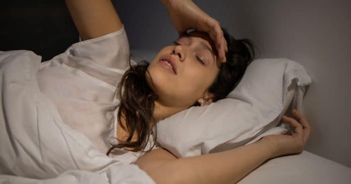 3-coisas-que-voce-faz-logo-que-acorda-que-estao-destruindo-sua-circulacao-suas-veias-e-ate-seu-coracao-e-voce-nem-imagina 3 coisas que você faz logo que acorda e que estão destruindo sua circulação, suas veias e até seu coração — e você nem imagina