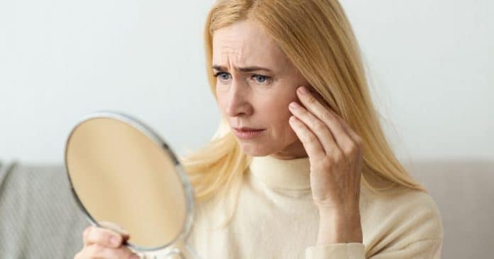 5 “tipos de mulheres” que envelhecem mais rápido  – o alerta que toda mulher deveria ouvir