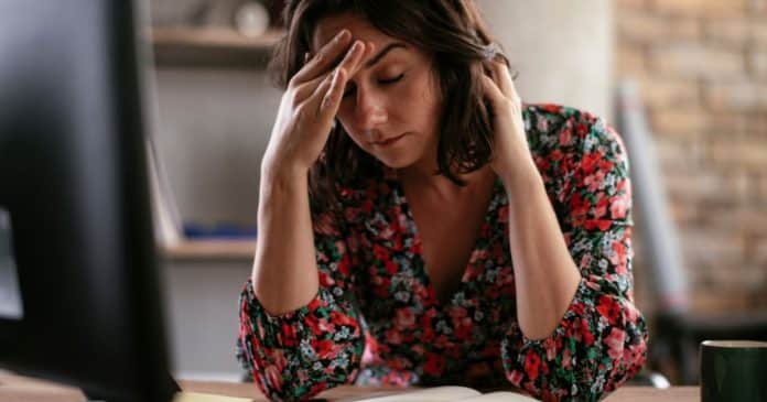 Por que tantas mulheres se sentem cansadas o tempo todo – mesmo descansando e dormindo bem