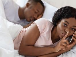 Quando uma mulher casada começa a se interessar por outro homem, ela costuma apresentar estes 9 sinais