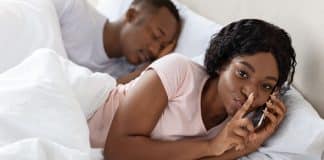 Quando uma mulher casada começa a se interessar por outro homem, ela costuma apresentar estes 9 sinais