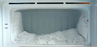 Como tirar o gelo do congelador em apenas 10 minutos (SEM desligar a geladeira)