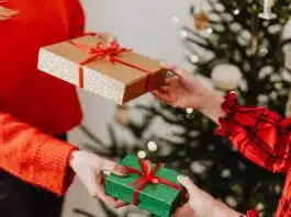 É o fim do “amigo secreto”? Este novo jogo de troca de presentes no Natal está conquistando a todos