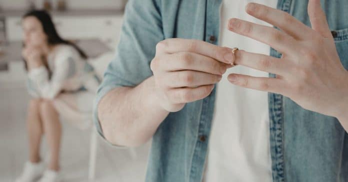 Por que tantas pessoas se separaram em 2025? O ano em que o autoengano perdeu espaço