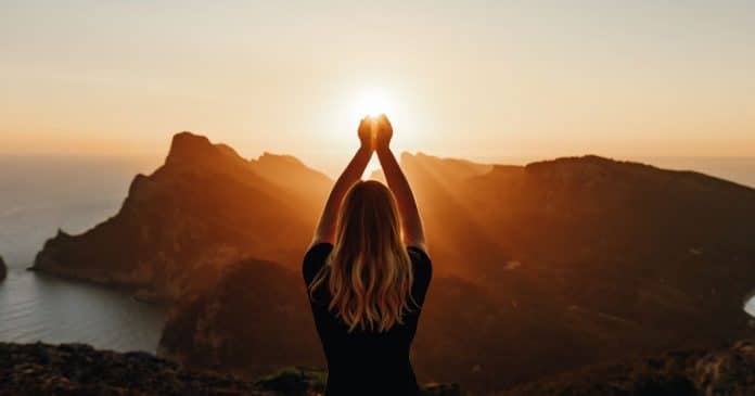 Portal 12/12: Encerramento de ciclos difíceis de 2025, limpar bloqueios e abrir espaço para uma nova vida; Veja como aproveitar