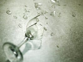 Quando algo quebra em casa, não reclame: O alerta espiritual profundo por trás dos acidentes