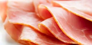 Bacon, salsicha e AGORA PRESUNTO: OMS inclui alerta de risco de câncer também para este alimento