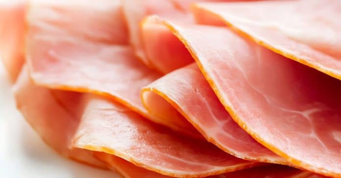 Bacon, salsicha e AGORA PRESUNTO: OMS inclui alerta de risco de câncer também para este alimento