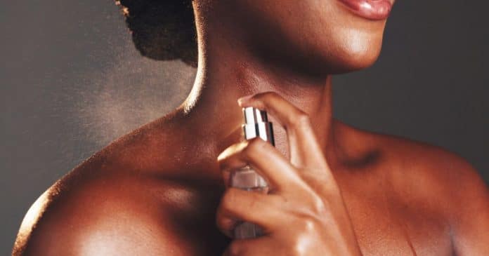 Body Splash, Eau de Parfum ou Perfume? A diferença real entre cada tipo de fragrância (sem confusão)