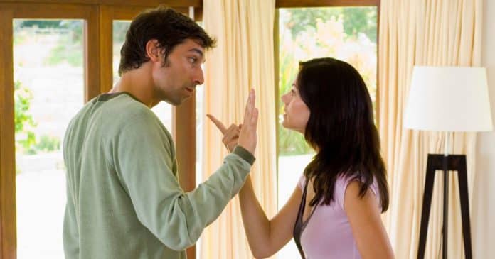 7 Frases curtas que destroem o ego de qualquer pessoa sem levantar a voz