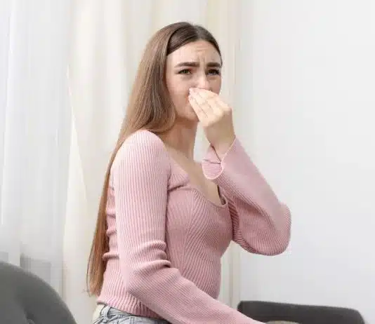 9 Hábitos comuns que deixam sua casa MAIS suja (mesmo quando você limpa)