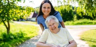 A cidade onde tudo parece real — mas nada é: o modelo inovador que está mudando o cuidado com Alzheimer