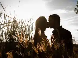 Beijar todos os dias pode mudar sua saúde mais do que você imagina